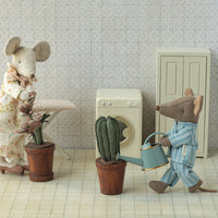 Maileg - Watering Can Mouse Light Blue