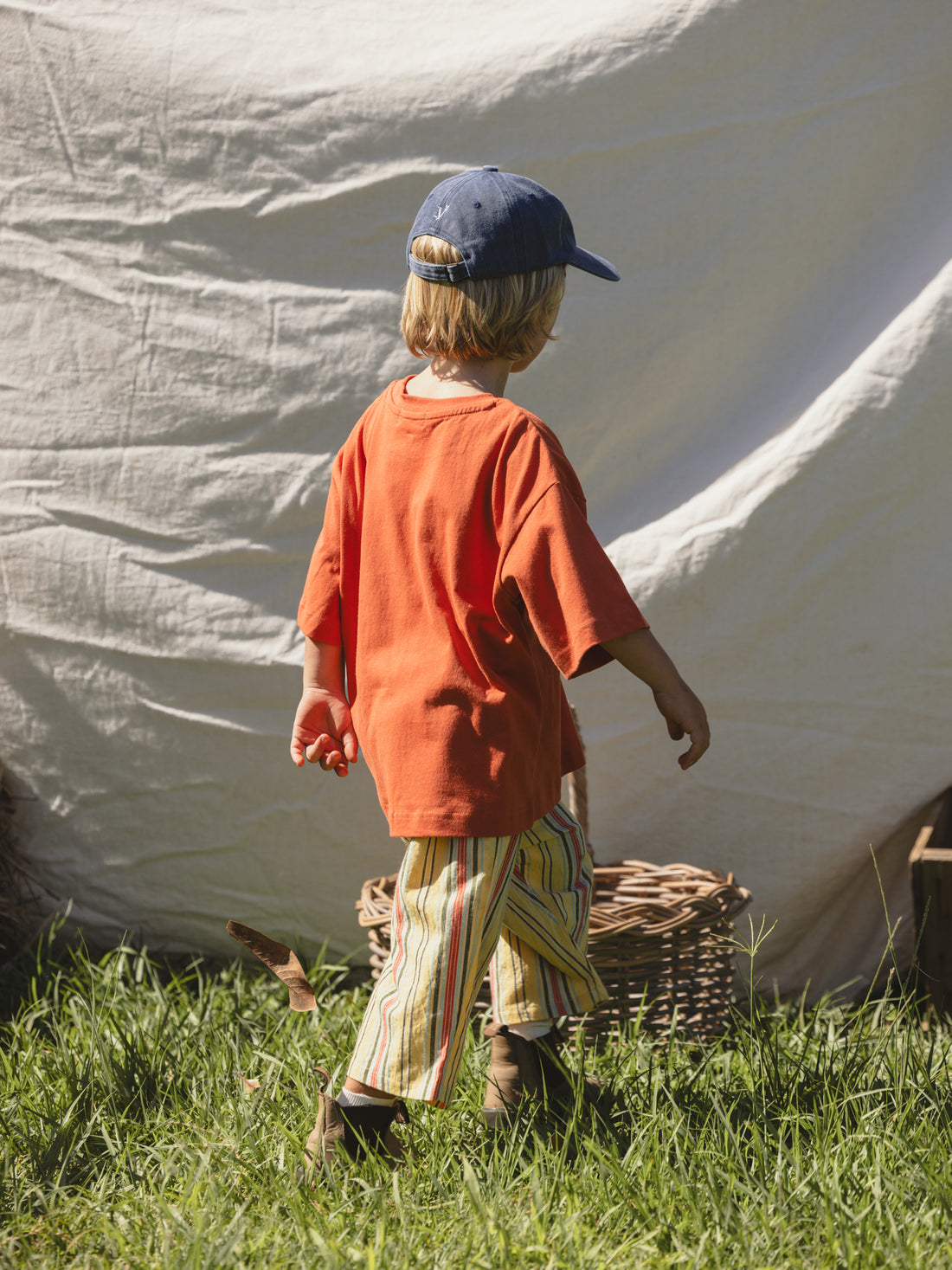 Valencia - Calm Your Farm Tee