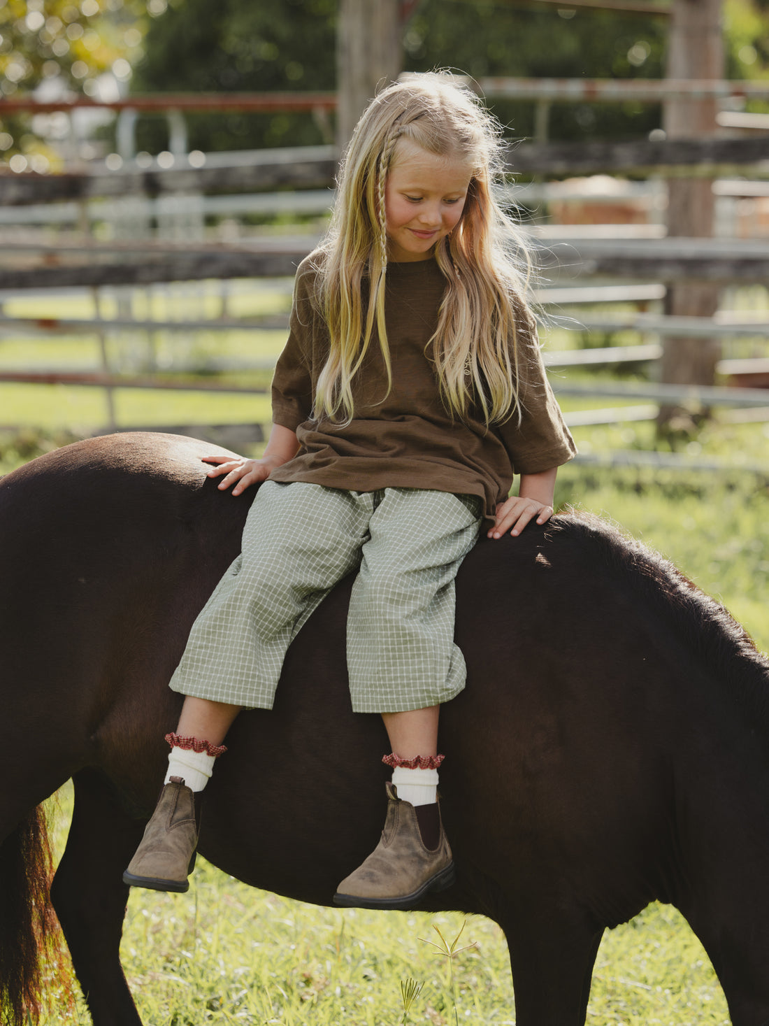 Valencia - Nature's Treasure Hunt Tee